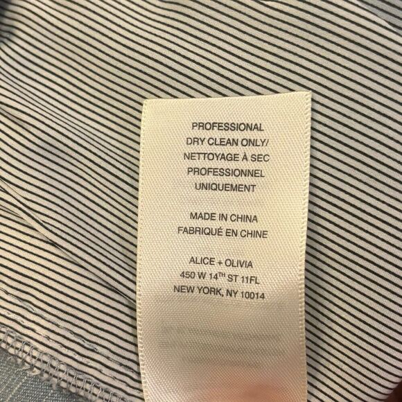 Alice + Olivia Women’s Chambray Pompey Gaucho Linen Blend Relax Loose Long Pants - Picture 8 of 8